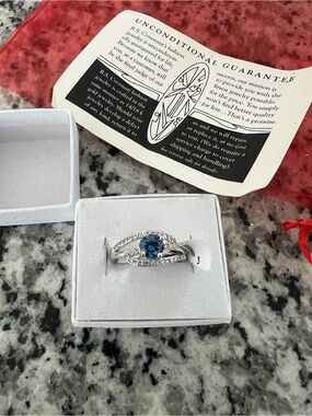 RS Covenant Blue Stone Silver-Tone with tiny Border of diamonds Size 7